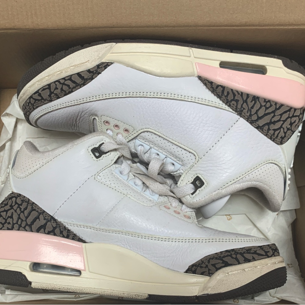 Air Jordan 3 Retro Neapolitan 💕